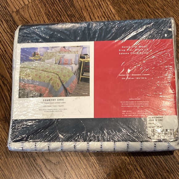 TOMMY HILFIGER QUEEN FLAT SHEET 200 THREAD COUNT COMBED COTTON COUNTRY CHIC! - Picture 3 of 5